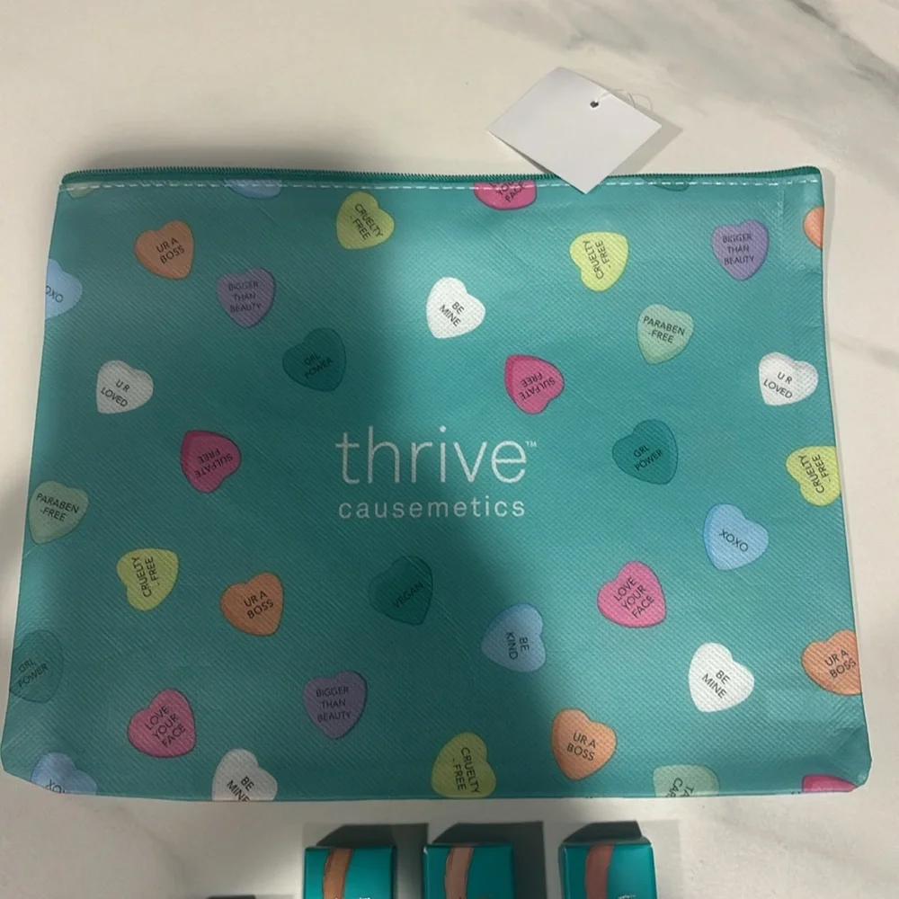 4 NIB Infinity Eyeshadow Sticks - Picture 4 of 5